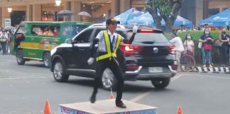 Traffic enforcer Hazel Nagar wowed the judges and motorists with her dancing talent while managing the flow of traffic. She emerged the champion of the Bacolod Dancing Traffic Enforcer Challenge 2022. SCREENGRAB FROM AKSYON DALE SALAZAR FB VIDEO