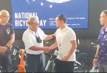 Iloilo City was cited as gold awardee at the National Bike Day Bike Lane Awards 2022 on Sunday, Nov. 27, 2022. Jeck Conlu (2nd from right), head of the Iloilo City Public Safety and Transportation Management Office, received the award. ILOILO CITY MAYOR'S OFFICE PHOTO