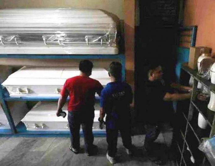 bodies-bilibid PACKED. Drawing attention because of the Mabasa murder probe, the sole funeral home accredited by the Bureau of Corrections suddenly becomes the talk of the town due to the growing number of unclaimed bodies of Bilibid convicts in its morgue. RICHARD REYES, PHILIPPINE DAILY INQUIRER