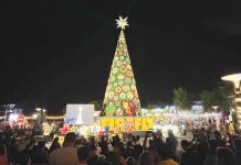 ‘CeleBright’ the return of giant Christmas Tree in SM By The Bay; Firefly asks Filipinos to celebrate Christmas as one nation Firefly returns with a brighter and merrier Christmas starting with its annual Christmas Tree Lighting event at SM By The Bay on Nov. 11. Photo shows Firefly’s 70-foot Christmas tree bearing its message to millions of Filipinos who flock to this spot every year: “CeleBright New Beginnings as One Country.”