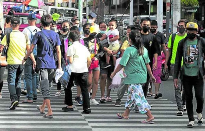 nation1-filipinos-obese GET MOVING. Now that mobility restrictions have been eased in the country, Filipinos will have more time to do physical activities to benefit their health. A government nutrition survey showed that cases of obesity rose during the height of the pandemic. FILE PHOTO BY GRIG C. MONTEGRANDE / PHILIPPINE DAILY INQUIRER