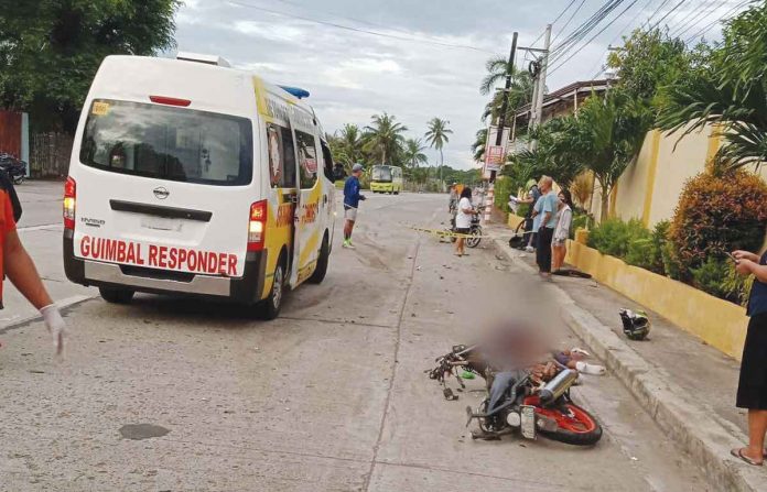 road-mishap-1 Police Staff Sergeant Jemon Ballestramon was killed in a road mishap in Barangay Nanga, Guimbal, Iloilo early yesterday morning, Nov. 24. His motorcycle was hit by a public utility jeepney. GUIMBAL MPS PHOTO