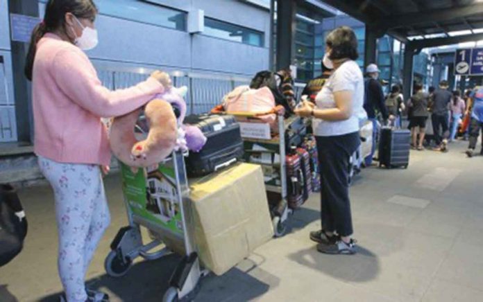 A total of 2,025,421 visitors arrived in the Philippines as of Nov. 14, of which 538,078 were overseas Filipinos. PNA PHOTO