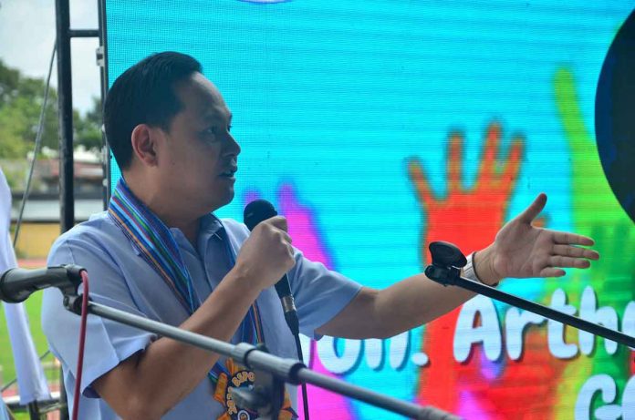 defensor Gov. Arthur Defensor asks the Department of Public Works and Highways for aorund P200 million in funds for the repair of Oyungan and Naclub Bailey bridges in Miag-ao, Iloilo. BALITA HALIN SA KAPITOLYO FB PHOTO
