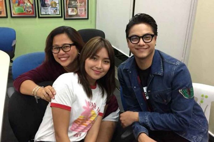 kathniel Cathy Garcia-Molina, Kathryn Bernardo and Daniel Padilla pose for a photo during the story conference of “The Hows of Us” in April 2018. ABS-CBN NEWS FILE PHOTO