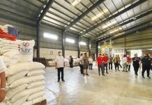Rice supply sufficient – Marcos PRESIDENT Ferdinand "Bongbong" Marcos Jr. conducts a surprise inspection of the National Food Authority warehouse in Valenzuela City on Dec. 17, 2022. @MAVGONZALES TWITTER PHOTO