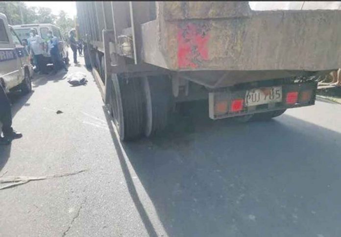 This cane truck driven by Dante Sebugero ran over and killed a teenage student in E.B. Magalona, Negros Occidental on Dec. 15, 2022. E.B. MAGALONA PNP PHOTO