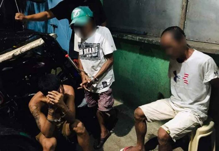 3-family-members Ignacio brothers Arnold and Alvaro and the latter’s son, Israel, yielded P10,500 worth of suspected shabu in a drug buy-bust operation in Molo, Iloilo City on Jan. 5. RADYO BANDERA ILOILO PHOTO