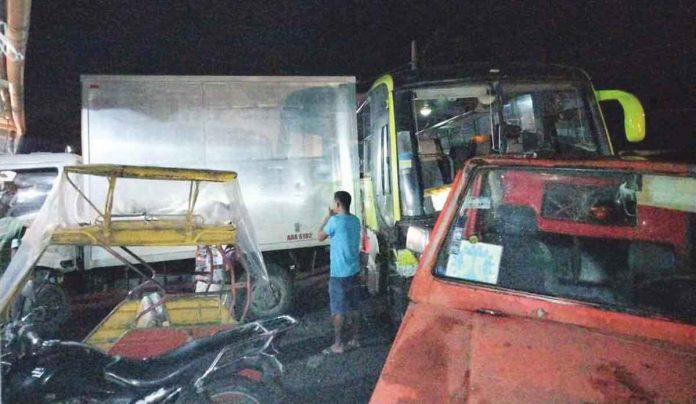 A 13-vehicle road crash killed one and injured 12 others in Barangay Gines, Janiuay on Thursday. JANIUAY UPDATES