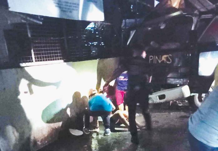 Sibalom-truck A canter truck ran over six university students in Sibalom, Antique, on Tuesday. The victims were brought to a hospital for minor injuries. RADYO BANDERA SWEET FM ANTIQUE