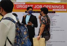 Jobseekers queue at a job fair in Quezon City. ABS-CBN NEWS FILE PHOTO