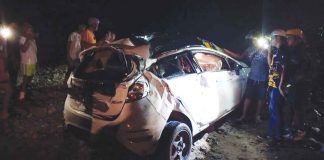A car traversing the province of Antique drove straight off the broken Paliwan Bridge at around 8 p.m. on Monday, Jan. 23. The bridge was severed after Severe Tropical Storm “Paeng” last year. ROMING ANTONIO PHOTO