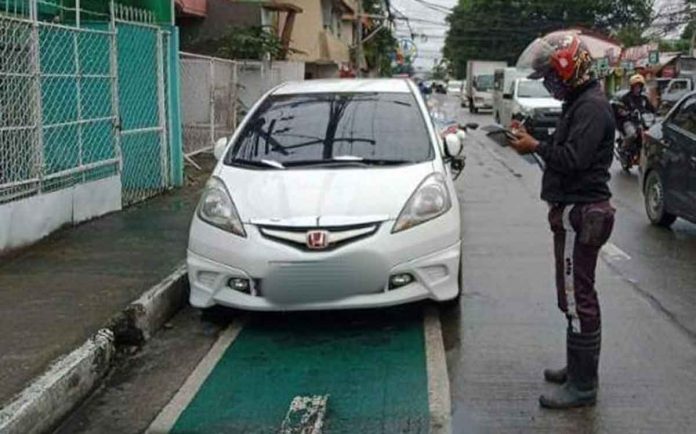 illegal-parking Iloilo City’s Public Safety and Transportation Management Office apprehended 88 vehicles on the first day of its campaign against illegal parking on Tuesday, Jan. 10, 2022. PHOTO COURTESY OF MAYOR JERRY P. TREÑAS FB PAGE