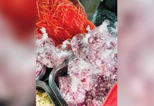 Imported onions now in PH; prices expected to go down Some vendors in Manila are selling sliced onions so consumers can buy them cheaper at P10 per plastic bag. @NICOWAJE TWITTER PHOTO