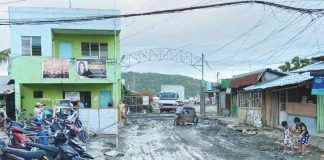 The Department of Public Works and Highways (DPWH) Region 6 and the project contractor are being called out for a pending road construction in Barangay Libas, Roxas City. RONNIE DADIVAS