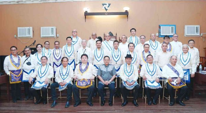 The Brethrens of Kalantiao Masonic Lodge No. 187 with Gov. Arthur Defensor, Jr. The Brethren of Kalantiao Masonic Lodge No. 187 with Iloilo Governor Arthur R. Defensor, Jr.