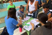 Molo fire victims received P5,000 cash aid from the Iloilo City Government on Tuesday, Feb. 7. ILOILO CITY MAYOR’S OFFICE PHOTO