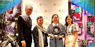 World Resources Institute (WRI) president and chief executive officer Ani Dasgupta (leftmost) presented the runner-up trophy to Sonia Cadornigara (3rd from left), regional coordinator of Homeless People’s Federation of the Philippines, Inc. for Iloilo City; architect ArrJay Rubinos (2nd from left); and Ericka Nava (rightmost) during the 2021-2022 WRI Ross Center Prize for Cities awarding ceremony in New York City on Feb. 1 2023. NEW YORK PM PHOTO