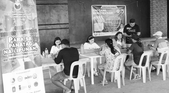 The facilitated subscriber identity module (SIM) registration in Maayon, Capiz on March 1 successfully registered 530 SIM cards – 334 Smart and 196 Globe subscribers. PHOTO COURTESY OF PIA