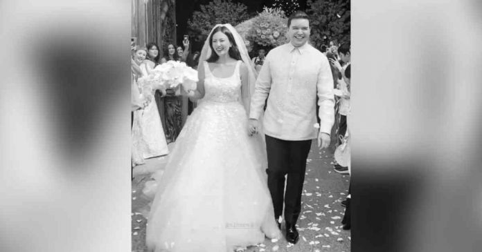 Dominique Cojuangco ties the knot with entrepreneur fiancé Michael Hearn at the San Agustin Church in Manila on March 4. @RICAPLAZA / INSTAGRAM PHOTO