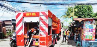 Bureau of Fire Protection (BFP)-Iloilo City personnel augmented Metro Pacific Iloilo Water’s (MPIW) water rationing in La Paz district in this file photo. This summer season, MPIW may still seek the help of BFP-Iloilo City as the city is expected to experience low water supply. BFP-ILOILO CITY PHOTO