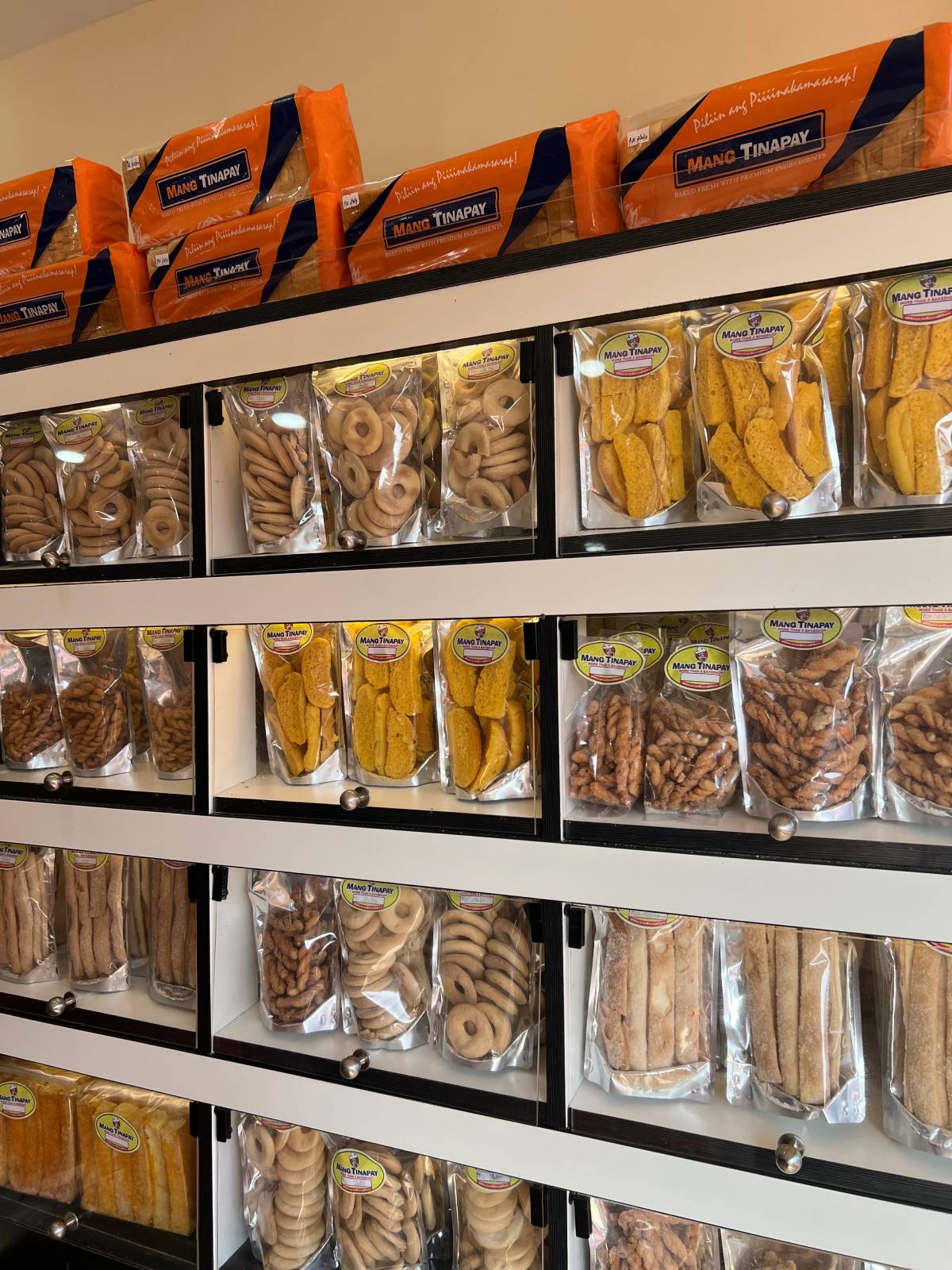 Mang Tinapay Santa Barbara, Iloilo Branch Holds Successful Grand