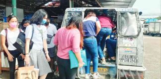 Drivers Carlos Deasis and Jayson Tandog welcome the extension of the validity of the franchises of traditional jeepneys from June 30 to Dec. 31, 2023 but stress they’ll be happier if the phaseout of traditional jeepneys won’t push through. Right photo shows passengers boarding a traditional jeepney at the Mohon terminal in Arevalo, Iloilo City. AJ PALCULLO/PN