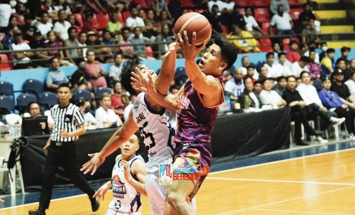 Domark Matillano carried Bacolod City of Smiles’ offense against Bicol Volcanoes. MPBL PHOTO