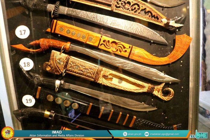 Uniquely handcrafted “Talibongs”, or Aklanon fighting swords, are on display at the 8th Talibong Festival exhibit. It is one of the many activities in line with Aklan’s 67th anniversary celebration. AKLAN INFORMATION AND MEDIA AFFAIRS DIVISION