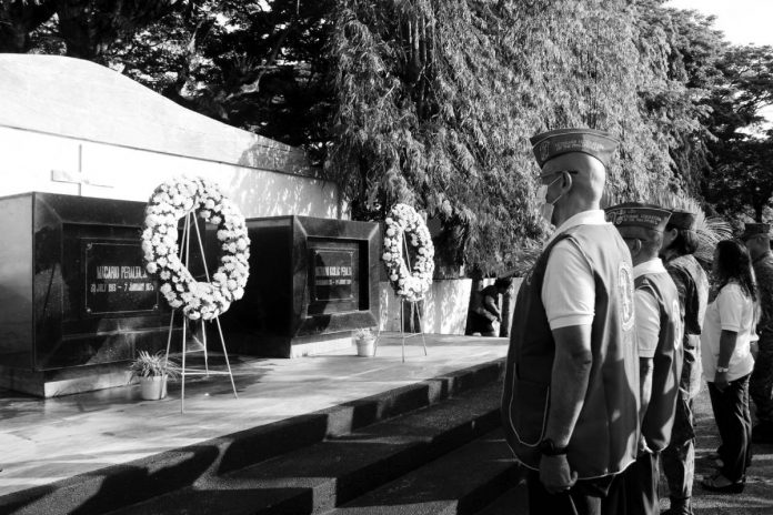Araw ng Kagitingan pic Soldiers who fought during and after the Second World War were honored during the commemoration of the 81st Araw ng Kagitingan at the Balantang Memorial Cemetery National Shrine in Barangay Quintin Salas, Jaro, Iloilo City on Monday, April 10. PVAO FSEO-ILOILO FB PHOTO