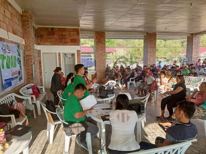DOLE_tupad_resized The Department of Labor and Employment Region 6 is evaluating and profiling 1,605 beneficiaries of the Tulong Panghanapbuhay sa ating Disadvantaged/Displaced Workers from Caluya, Antique who were affected by the oil spill. DOLE REGION 6