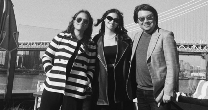Liza meets Liza Soberano meets "Crazy Rich Asians” author Kevin Kwan (right) and USA-based writer-director Diane Paragas (left) in New York. LIZA SOBERANO INSTAGRAM PHOTO