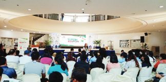 Mitzi Peñaflorida, senior environmental management specialist of the Provincial Government Environment and Natural Resources Office, introduces the “Tapon to Ipon” Project to capitol employees on Thursday, April 13. IME SORNITO/PN
