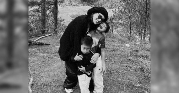 kylie Kylie Padilla with sons Alas and Axl