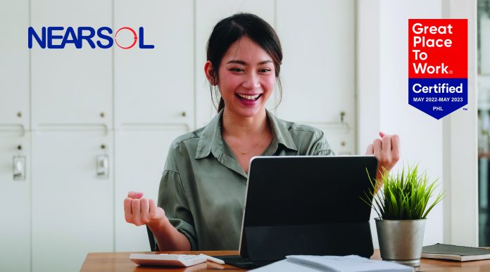 Portrait,Of,An,Excited,Young,Asian,Girl,Using,Laptop,Computer