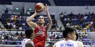 Barangay Ginebra San Miguel Kings’ Christian Standhardinger scores a one-hander against the defense of TNT Tropang Giga’s Rondae Hollis-Jefferson. PBA PHOTO