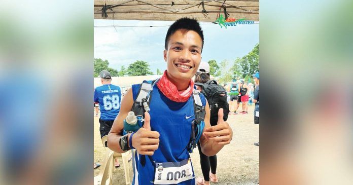 trail-running MOUNTAIN MARATHONER. Larry Apolinario is a member of the Indigenous Peoples (IP) from the Municipality of Laua-an in Antique. Photo courtesy of Richard Burton Fillone/PNA
