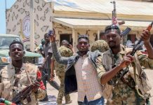 Sudan crisis: Warring sides agree to 72-hour ceasefire Sudanese army soldiers in Khartoum. GETTY IMAGES