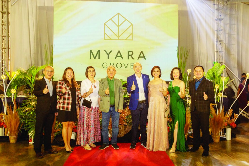 Left to right: Ar. Arthuro āArtā Secuya ā Head Architect of OnPoint Design & DBC Homes Consultant, Ar. Love Sarte ā Design Architect of OnPoint Design, Mrs. Helen Edith Tan, Mr. Alfonso Tan, Mr. Allen Son Tan, Ms. Michelle Juantong-Tan, Ms. Clarissa Joyce Tiu, Mr. Marlon Escalicas ā Event Consultant & Host