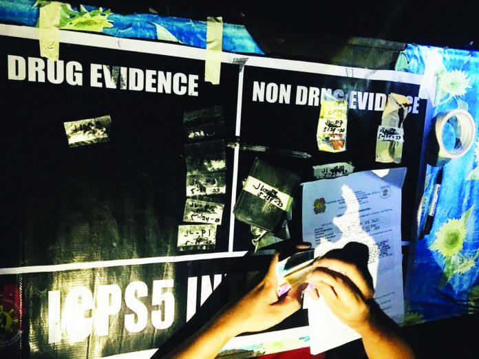 A drug suspect yielded P102,000 worth of suspected shabu in a buy-bust operation in Barangay Hibao-an Sur, Mandurriao district on Wednesday, May 24. ILOILO CITY POLICE STATION 5 PHOTO