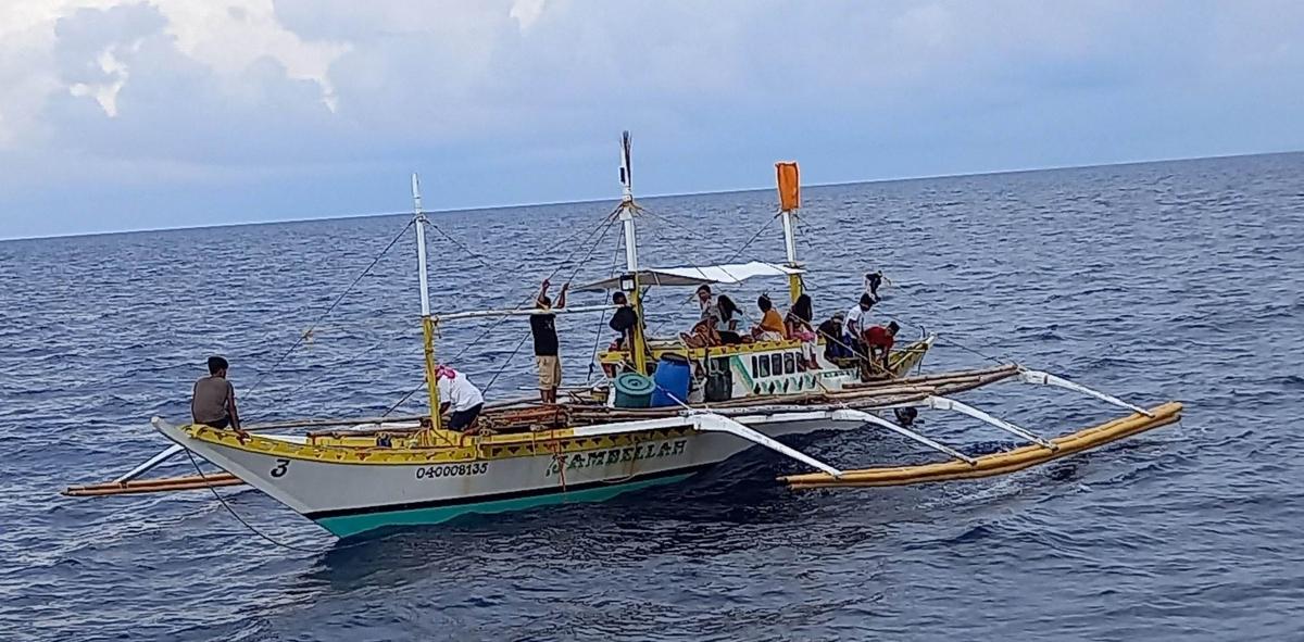 Stranded motor banca rescued