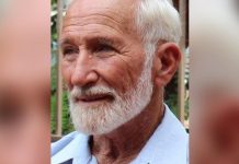 Originally from Perth, Australia, Dr. Kenneth Elliott and his wife ran a 120-bed clinic in the town of Dijbo in Burkina Faso where he was the only surgeon. Following their capture, local people started a Facebook page to campaign for their release.