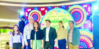 PH-AUSTRALIA FRIENDSHIP DAY OPENING. (L-R) SM Markets Operations Manager Michelle Aguadera, Mr. Fergus Murphy, Australian Ambassador to the Philippines Her Excellency HK Yu PSM, SM Markets Business Development Manager Sean Paul Casey, SM Group Marketing Manager for Visayas 3 Kristine Yap and SM City Iloilo Mall Manager Gilbert Domingo during the opening of the PH-Australia Friendship Day at SM City Iloilo, May 21, 2023. (Inset) Iloilo City Mayor Jerry P. Treñas and Australian Ambassador Her Excellency HK Yu PSM, lead the toast during the “Namit Gid” reception at the Molo Mansion, as part of the Philippines-Australia Friendship Day celebrations.