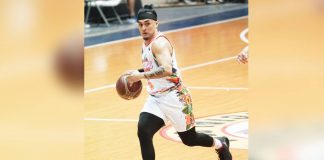 Valandre Chauca scores the go-ahead three-point play in Bacolod City of Smiles’ slim win over Muntinlupa Cagers. MPBL PHOTO