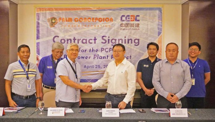 contract-signing (1) In photo (from L-R): Sealing the solar farm deal are the PCPC and NEPC officials PCPC Chief Operating Officer Winifredo Pangilinan; PCPC Senior Vice President, Technical Advisor Edwin Ladignon; PCPC President and CEO Nicandro Fucoy; NEPC Power Construction Corp. President Jiang Zhimin; PCPC Vice President for Business Development and Market Operations Alfie Miras; NEPC Project Manager Yi Jingyou; and PCPC Assistant Manager for Business Development Kenneth Jorigue.
