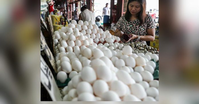 egg prices.JPG_superimposed The Department of Agriculture is again looking at assisting the local egg industry in exporting the excess supply to markets such as Taiwan and nearby countries. PHOTO COURTESY OF ABS-CBN NEWS
