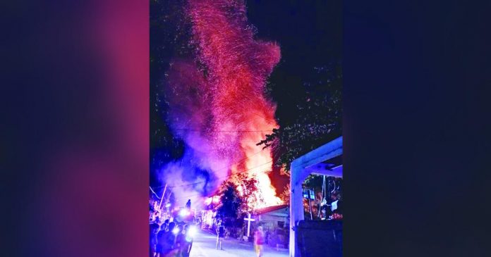 fire_superimposed Fire hit four houses on Saturday night, May 13, in Barangay Handumanan, Bacolod City. YAERS HANDUMANAN VIA RADYO BANDERA NEGROS