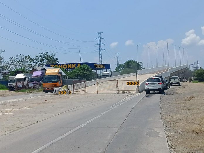 flyover_resized The two-lane Buhang flyover is expected to ease traffic congestion at the intersection of the Iloilo Circumferential Road and the Iloilo-Capiz Road (new route), especially during rush hours. PN PHOTO