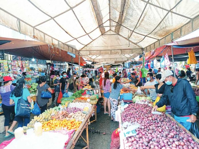inflation_resized The inflation downtrend in April was mainly due to the slowdown in the inflation of vegetables, fish and other seafood, and meat. PN PHOTO