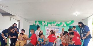 The town of Numancia in Aklan province hosted the grand launch of the month-long measles-rubella and oral polio vaccine supplementary immunization activity (MR-OPV SIA) on May 3. Photo shows children receiving their measles-rubella and oral polio vaccines at a vaccinate site in Barangay Andagao, Kalibo, Aklan. DOH-WV CHD PHOTO